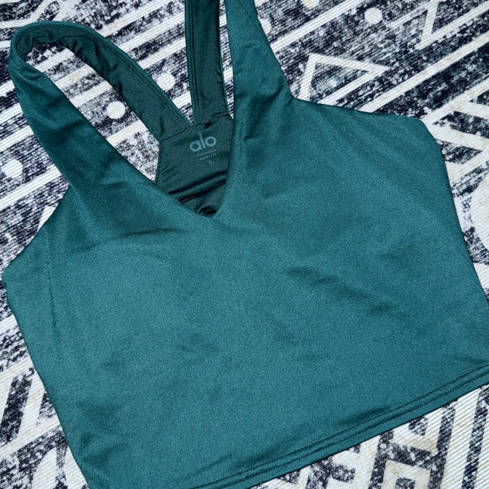 ALO Yoga Women's Green sports Top